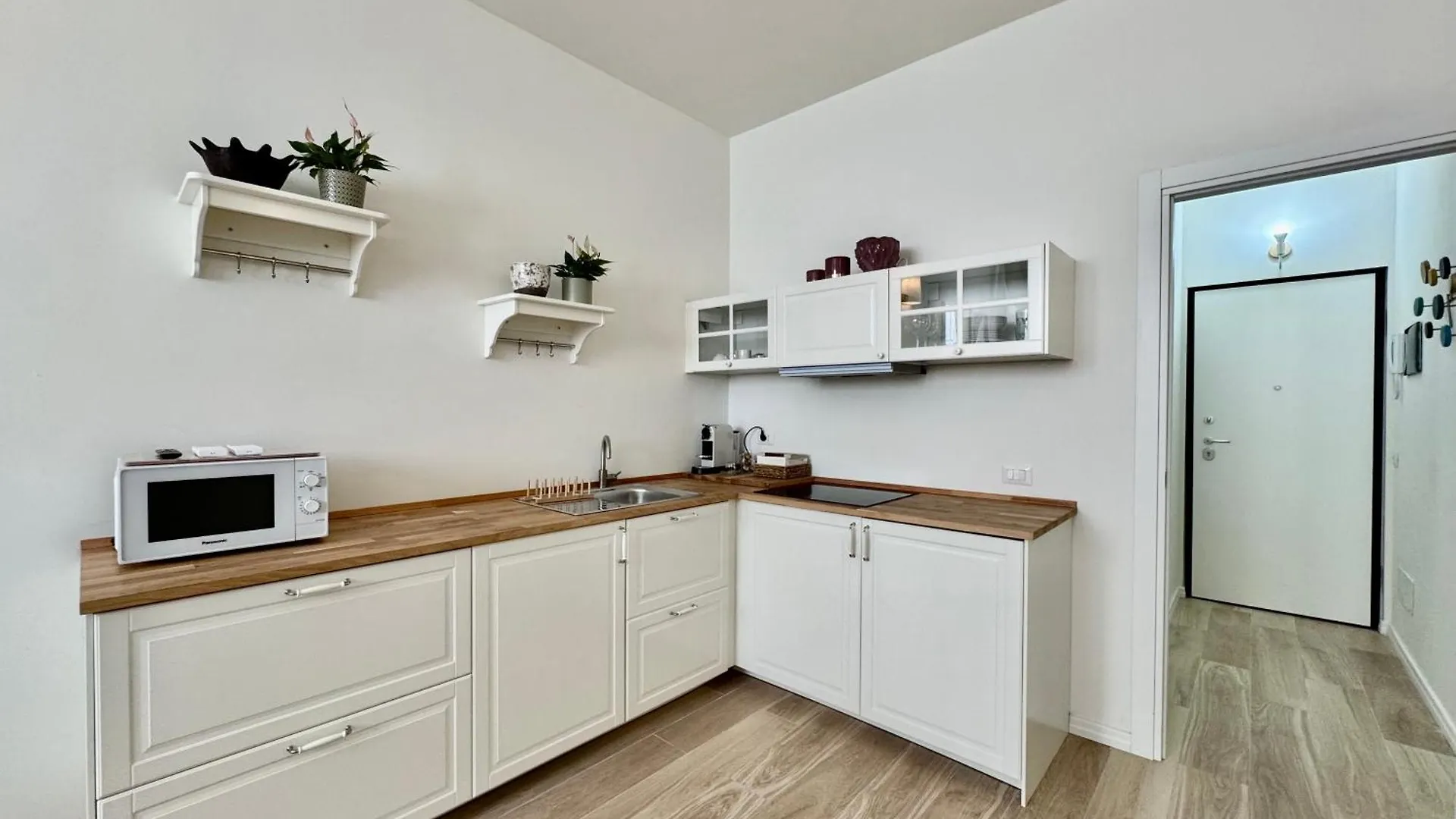 Spacious Apartment Near San Siro 밀라노 이탈리아