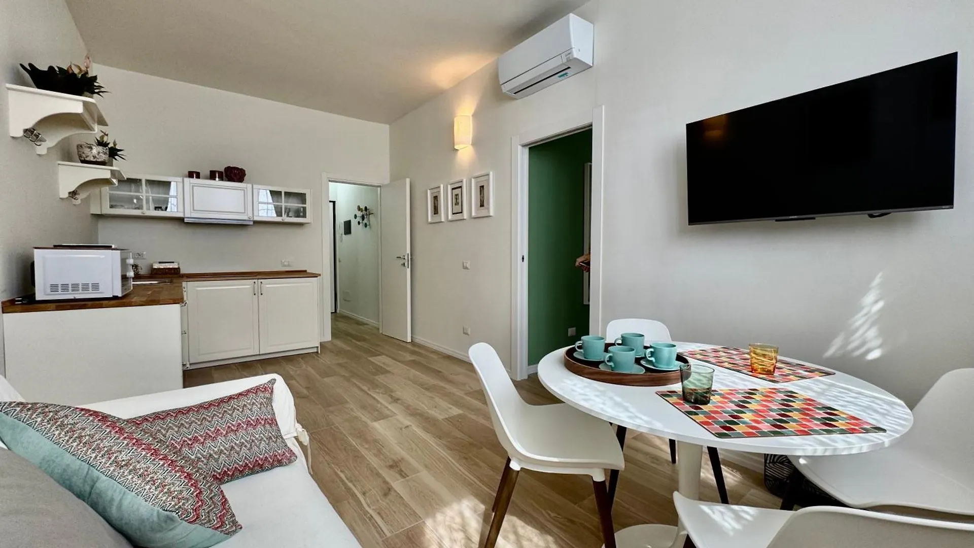 Spacious Apartment Near San Siro 밀라노 이탈리아